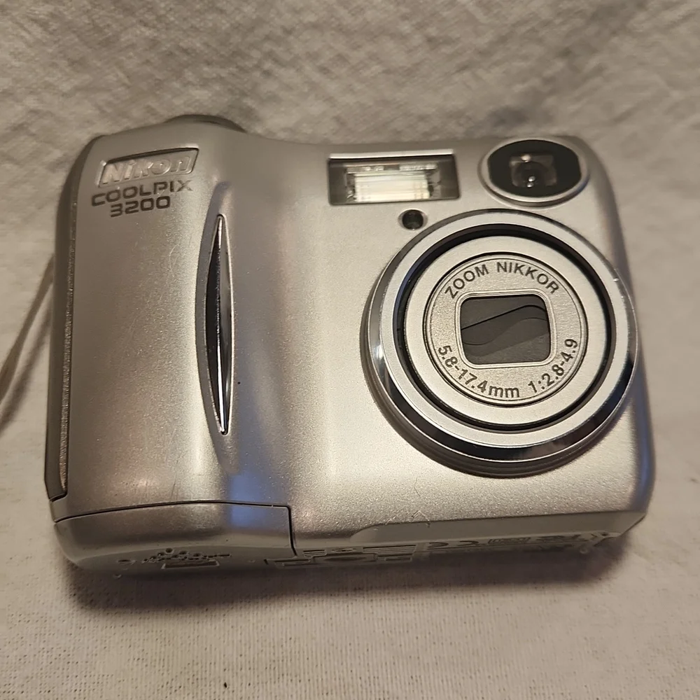 Camera Nikon Coolpix 3200